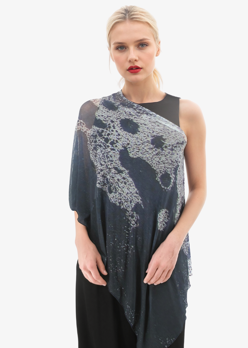 Mila Ponshawl in Silver Alloy - In Stock