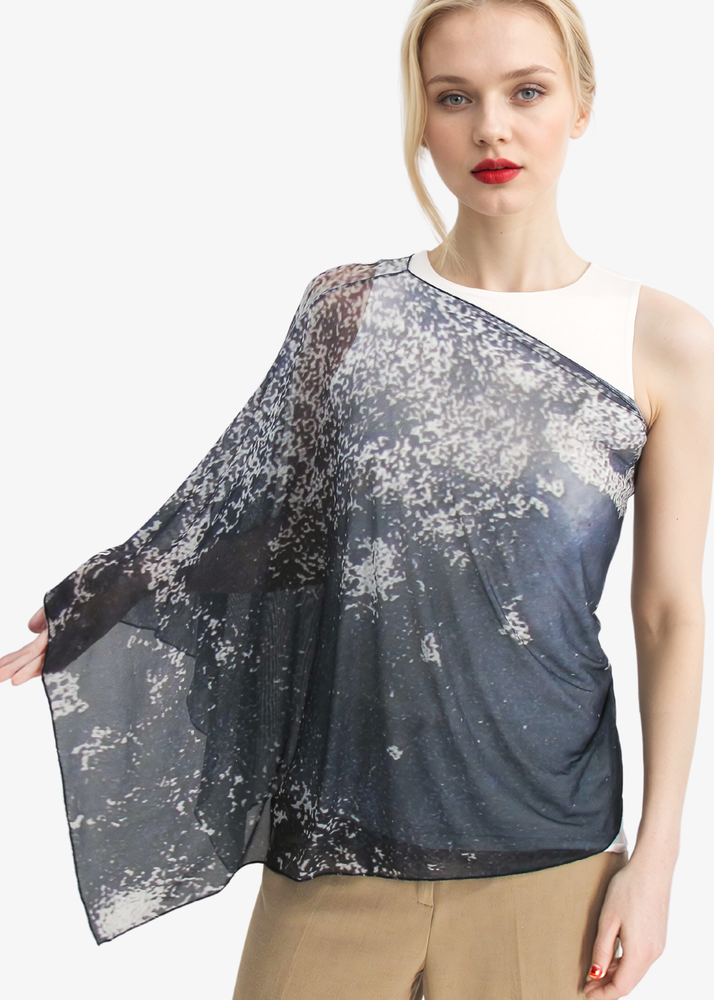 Mila Ponshawl in Silver Alloy - In Stock