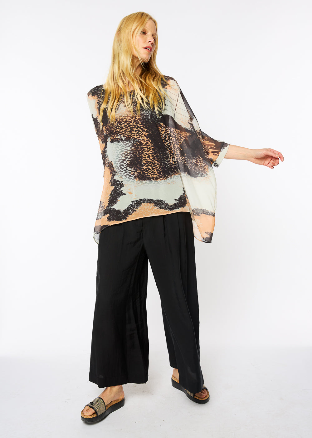 Capri Poncho in Terra