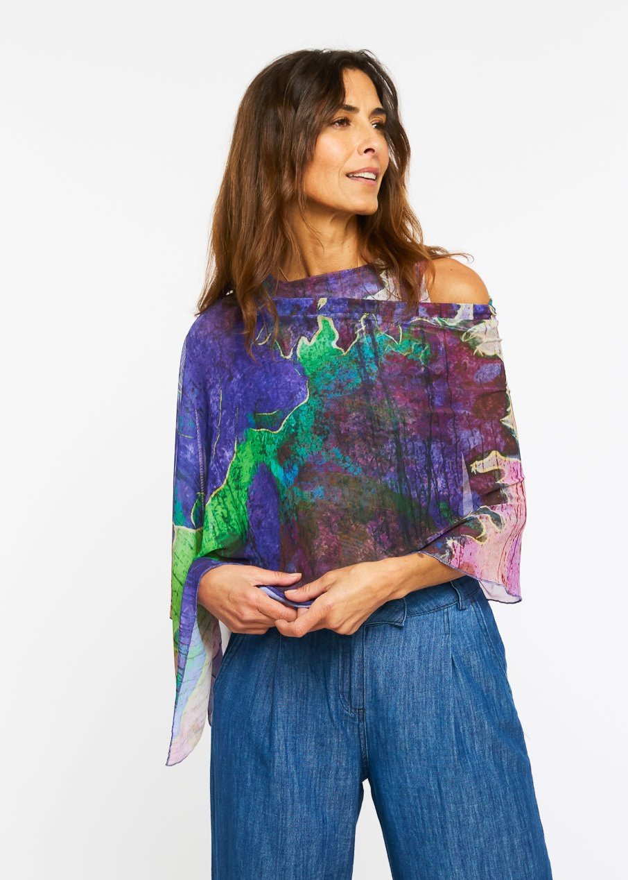 Mila Ponshawl in Nostalgic - In Stock