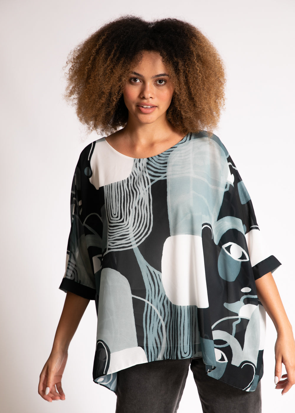 Capri Poncho in Narcissist - In Stock