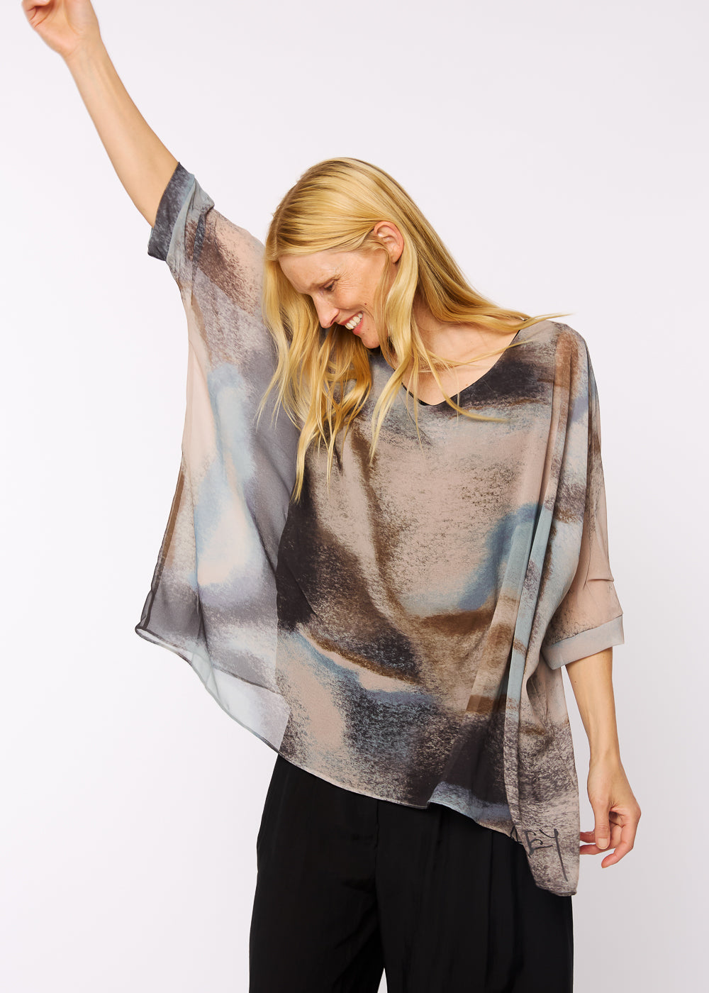 Capri Poncho in Desert Storm