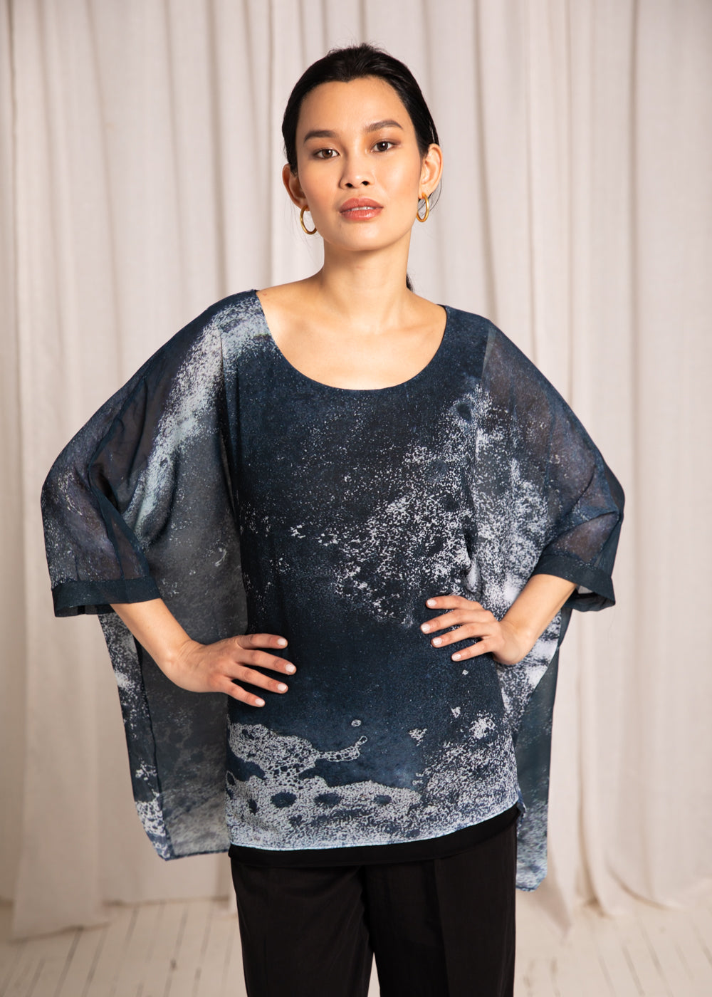 Capri Poncho in Silver Alloy