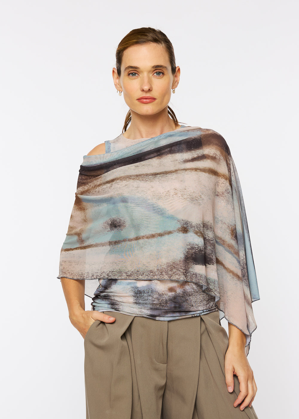 Mila Ponshawl in Desert Storm